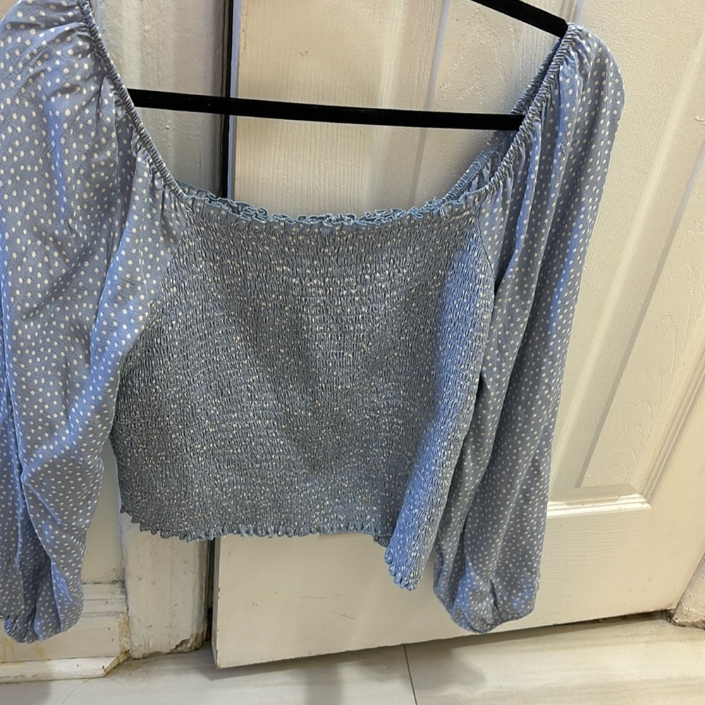 Stretchy blue polka dot top